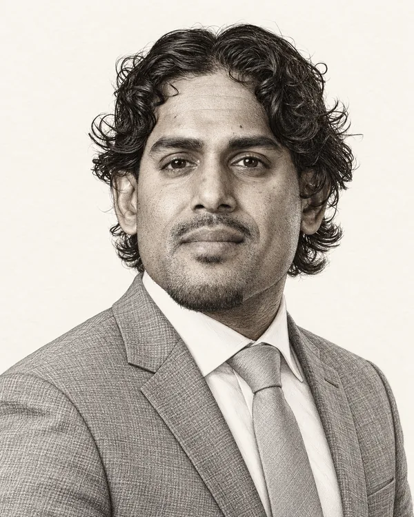 Zwart-wit getekend portret van Ranjith Clemminck